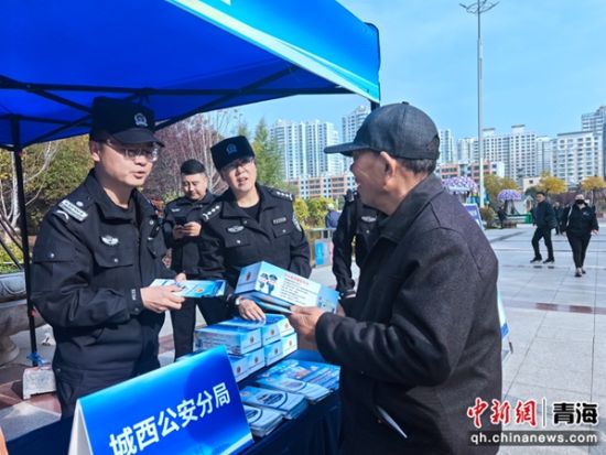 图为活动现场。李隽 摄