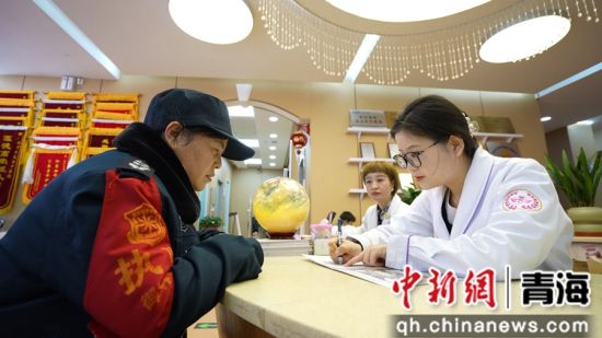 图为义诊活动。 城东区总工会 供图 图为义诊活动。 城东区总工会 供图