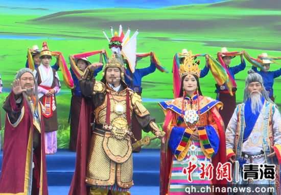  图为开幕式上的节目表演。兴海融媒供图