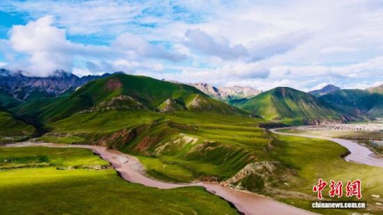 航拍澜沧江源美景。李江宁 摄