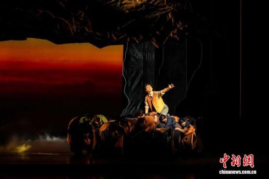 舞剧《昆仑问道》剧照。　青海省演艺集团供图