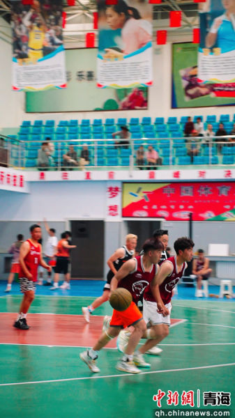 图为赛事现场。德吉卓玛供图 图为赛事现场。德吉卓玛供图