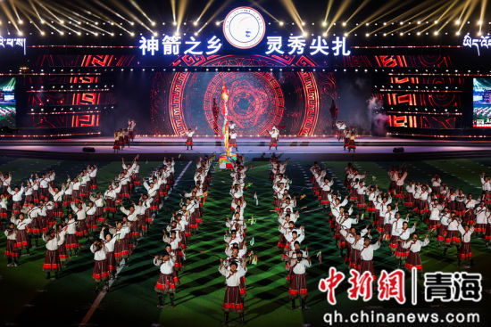 图为本次比赛开幕式晚会。薛蒂 摄 图为本次比赛开幕式晚会。薛蒂 摄