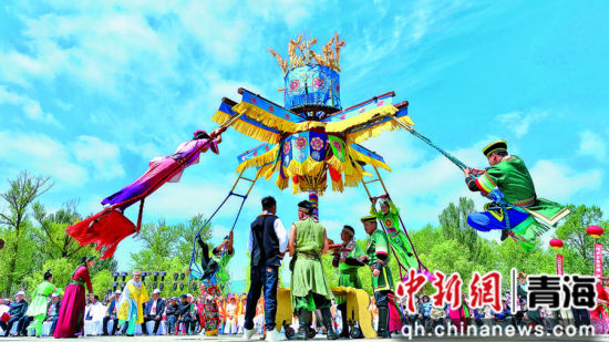 互助土族自治县轮子秋表演。海东市委宣传部供图