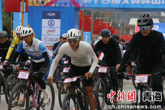 图为比赛现场。陈宗淇 摄 图为比赛现场。陈宗淇 摄